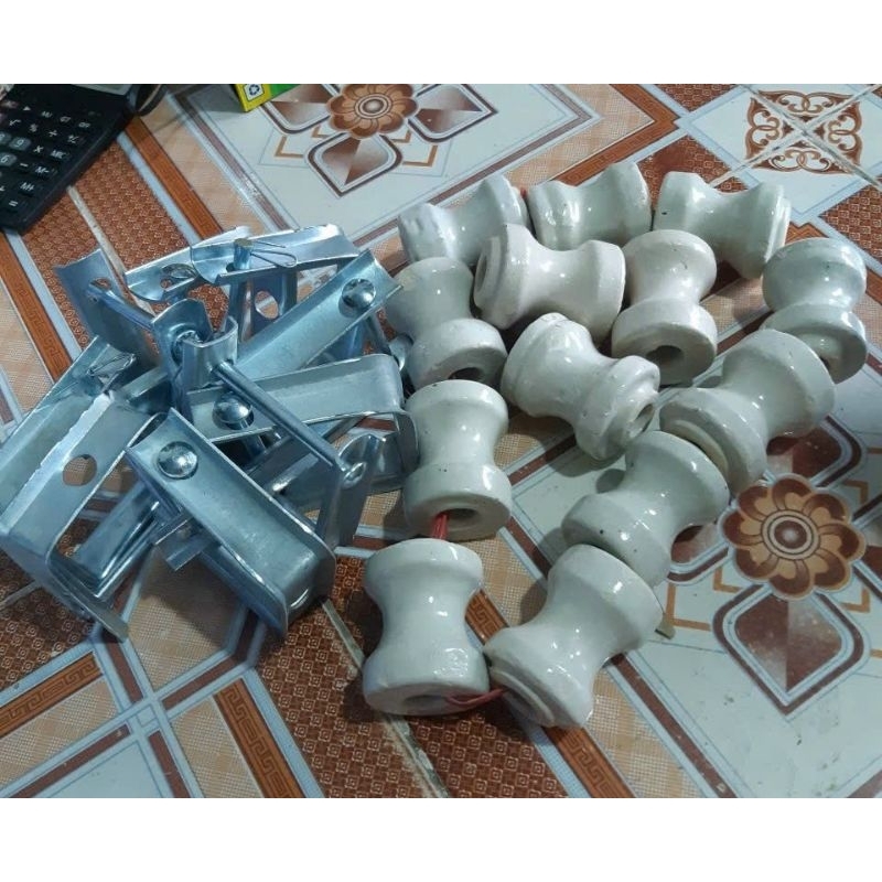 Khung u sắt và u sứ (sử dụng cho sứ chỉ loại trung - 7cm)