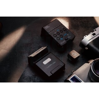 Đèn Flash LightPix Labs FlashQ Q20 III (cho máy ảnh Ricoh GR, Fujifilm, Leica, Sony,..) | Chính Hãng