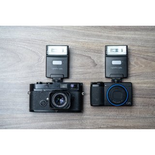Đèn Flash LightPix Labs FlashQ Q20 III (cho máy ảnh Ricoh GR, Fujifilm, Leica, Sony,..) | Chính Hãng