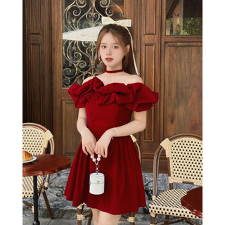 Váy Nhung Đỏ 3 món Mặc Cúp Ngực + Quây Vai Bèo + Vòng Cổ