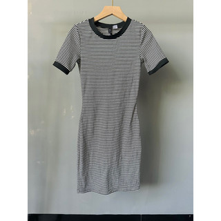 Đầm body thun hịu hm 2hand nhật size s