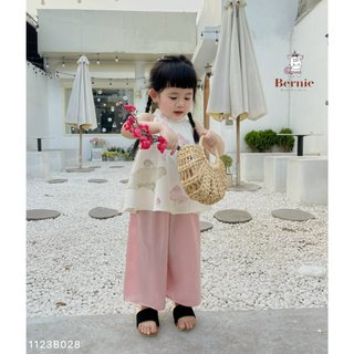Set yếm lụa hoa sen Bernie cho bé gái