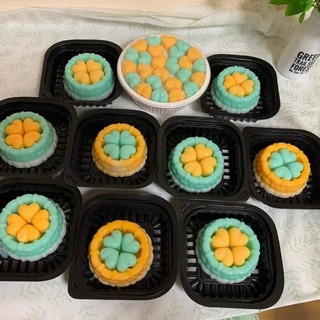 Hộp đựng bánh , xôi , cá chép