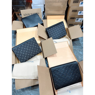 Túi ví clutch lv cầm tay ipad xịn 2 box vip ạ