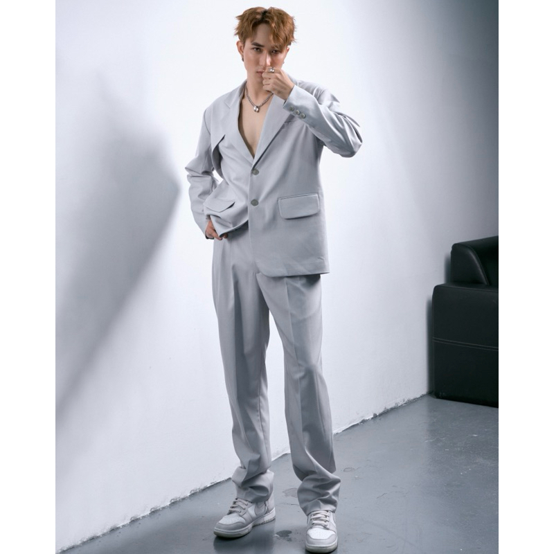 Áo Blazer Nam Tay Dài 2 Lớp Phom Regular Dáng Suông Rộng. MARU Blazer Màu Xám Trắng.