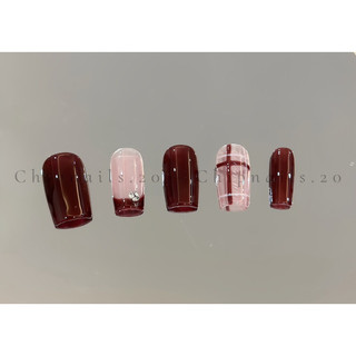 nailbox fom vuông ngắn đỏ cherry