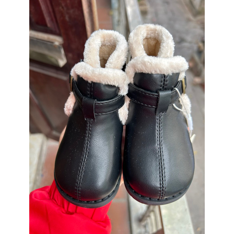 trả order giày boot cho bé