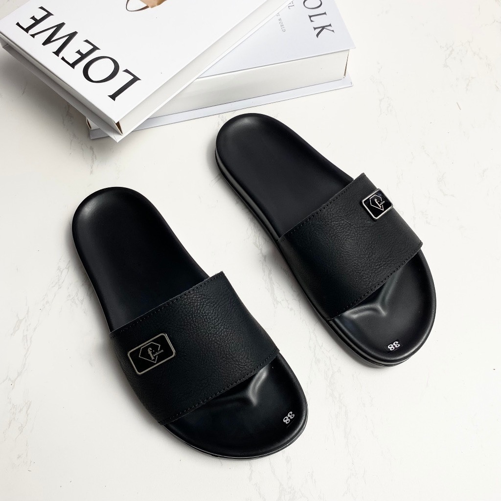 Dép Nam, Dép Da Quai Ngang Gắn Mác Fashion Mới Nhất Chống Thấm Nước Quai Da Lộn Đẳng Cấp