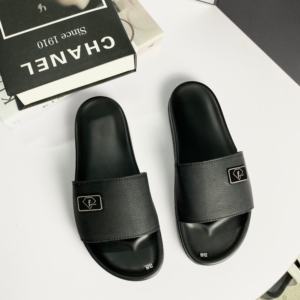 Dép Nam, Dép Da Quai Ngang Gắn Mác Fashion Mới Nhất Chống Thấm Nước Quai Da Lộn Đẳng Cấp