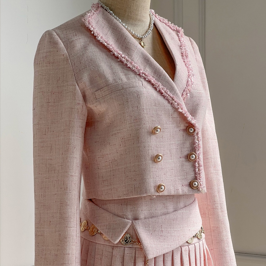 DARLING.ISM - Set áo khoác và chân váy xếp li Jane Set vải tweed hồng