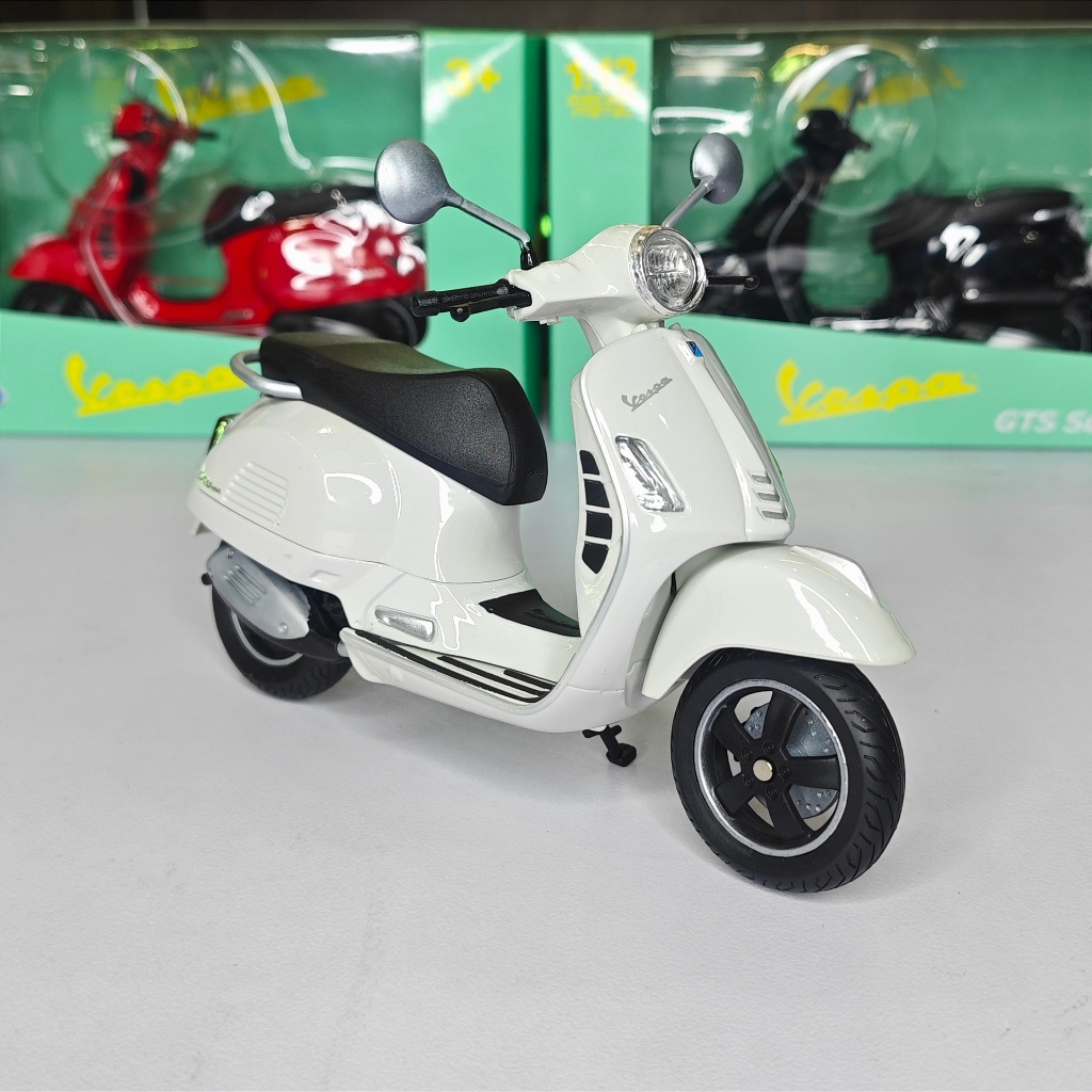 Mô hình xe máy Vespa GTS Super tỉ lệ 1:12 hãng Welly có 3 màu