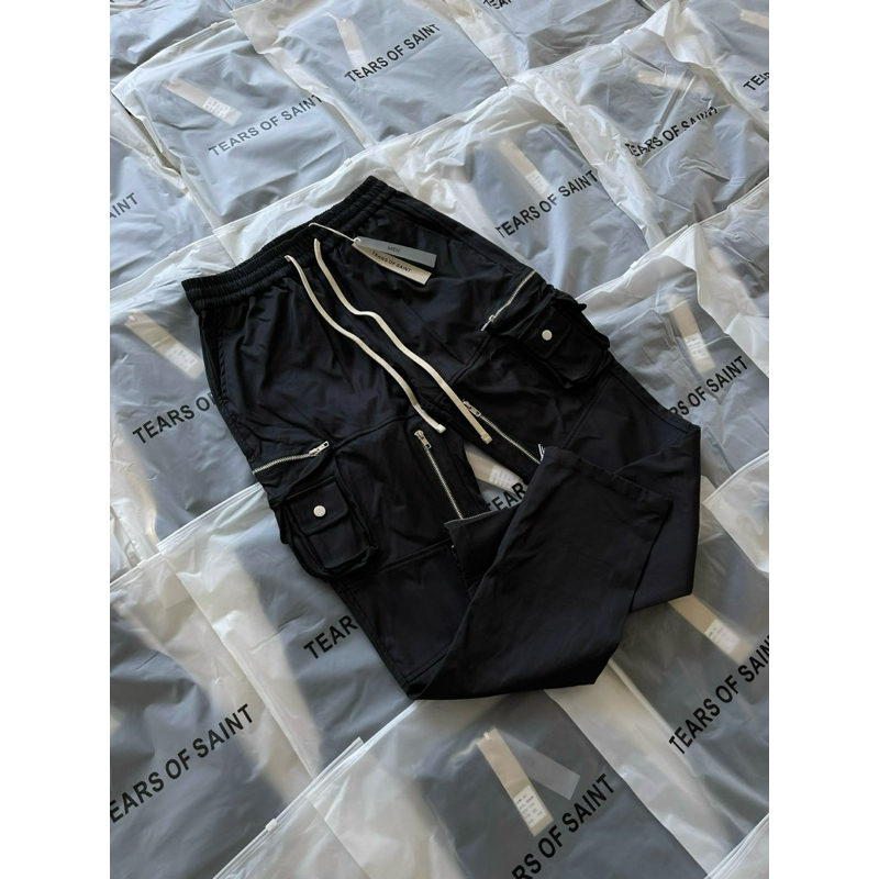 Quần Cargo Pant - Tear Of Saint - vải gió túi zip ống loe new2023