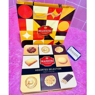 Bánh quy thập cẩm Richy Majestic Selection hộp thiết 398g có túi sách