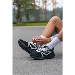 Giày chạy bộ Goya Strides 2 đen 2024 Hà Nội