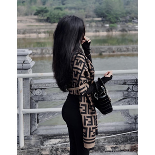 Khăn choàng cổ F.e.n.d.i mùa đông , khăn quàng cổ nữ giá rẻ màu chuẩn