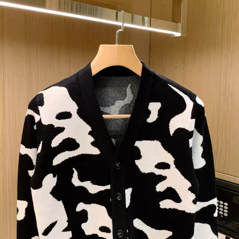 Áo khoác Cardigan, áo khoác Cardigan cho nam giới họa tiết bò sữa nổi bật xu hướng thời trang Thu / Đông 2023