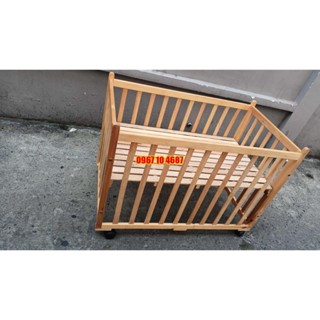 Cũi gỗ cho trẻ em có bánh xe, 2 nấc điều chỉnh độ cao chất liệu gỗ tự nhiên chắc chắn