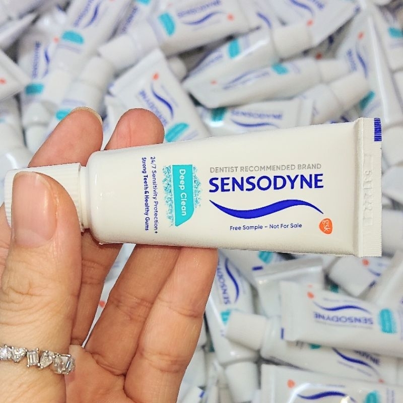 Kem đánh răng Sensodyne Deep Clean 18g