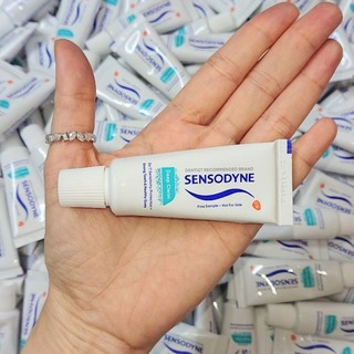 Kem đánh răng Sensodyne Deep Clean 18g