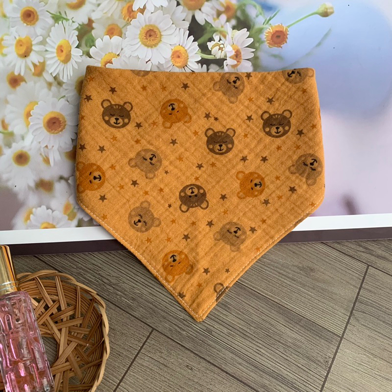 Yếm tam giác xô muslin xinh xinh cute 27x27 (cm)