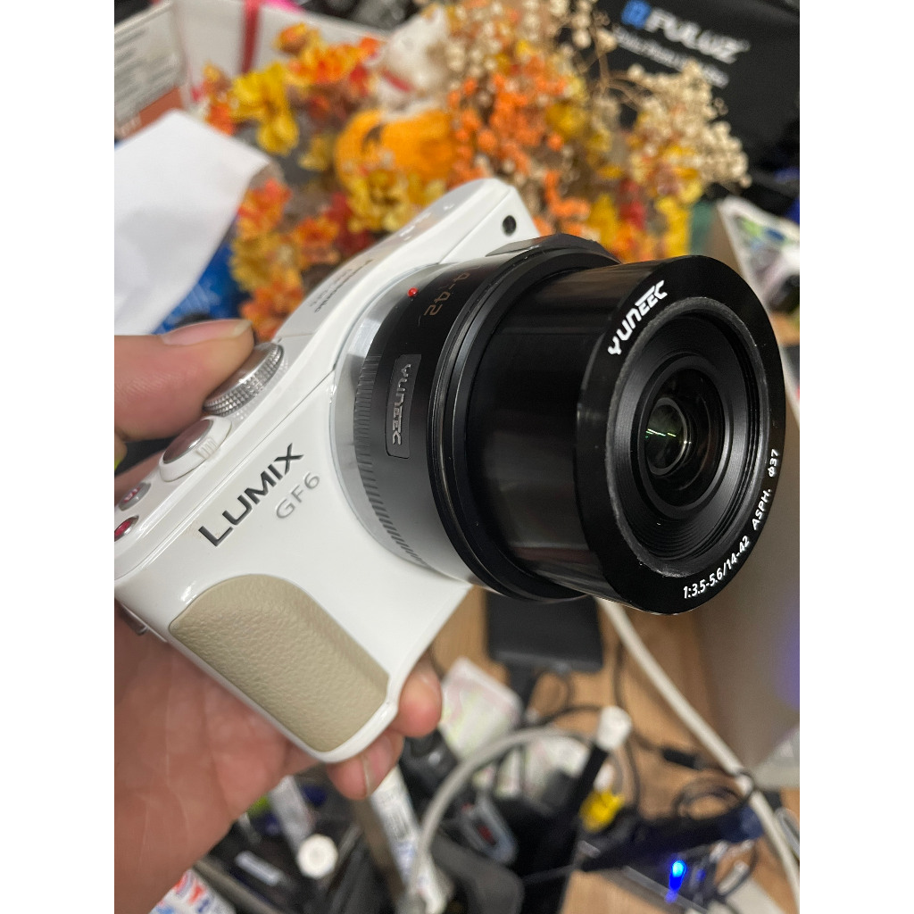 Máy ảnh Lumix DMC-GF6 kèm ống kính 14-42 có wifi, có mịn da