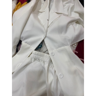 đầm cổ vest