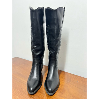 Bốt đen cổ cao size 37-37.5 new 100%