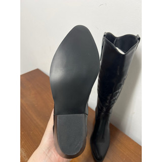 (Thanh lý/Pass) Bốt đen cổ cao size 37-37.5 new 100%