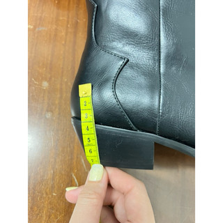 (Thanh lý/Pass) Bốt đen cổ cao size 37-37.5 new 100%