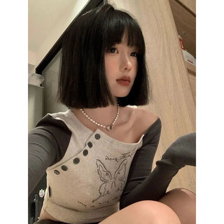 HACHIE Áo thun croptop dài tay cổ thuyền trễ vai đính cúc phối màu
