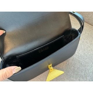 TÚI PRADA FLAP SZ20 DA MỊN