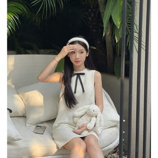 Ghim cài áo nơ đen trơn basic xinh xắn