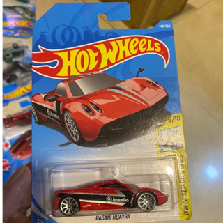 Xe Hot Wheels Pagani Huayra màu đỏ tem Brembo