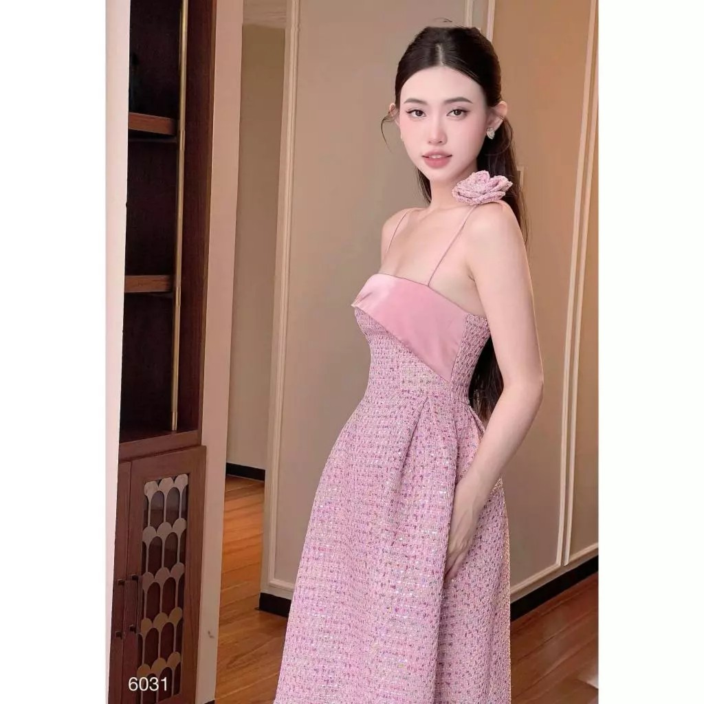 Đầm maxi hai dây hoa vai chất dạ hồng siêu xinh V075