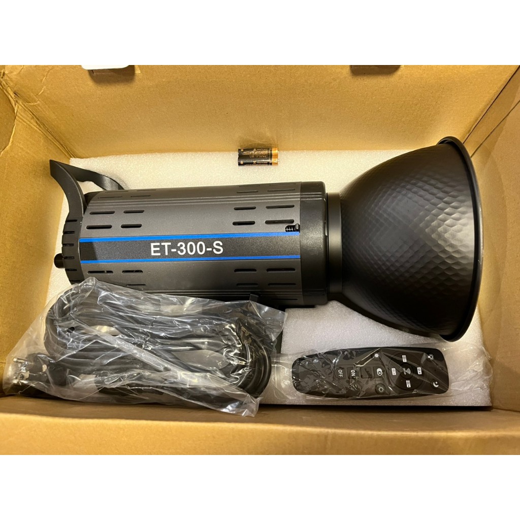 Đèn Led Studio ET 300S Chỉnh màu 3200-5600K Ngàm Bowen, Hãng ZSYB
