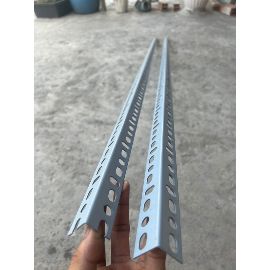 Cây sắt V lỗ (V3) - dài 100cm