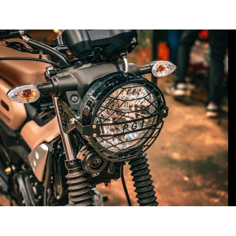 Chụp đèn Pg1, Yamaha Pg-1