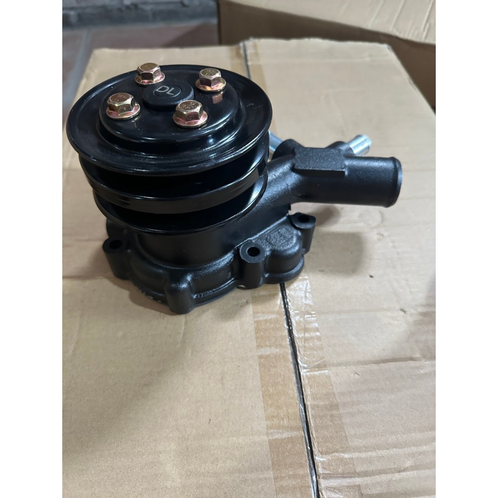 Bơm nước 490 4300 b46 phổ biến cho xe ô tô
