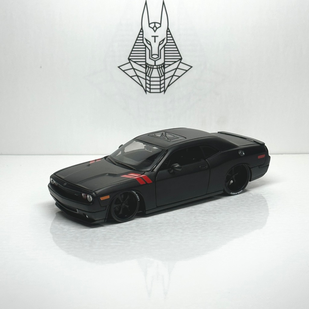 Mô Hình Xe Ôtô Kim Loại 1/24 Siêu Xe DODGE CHALLENGER HELLCAT SRT Dùng Để Trưng Bày Bàn Làm Việc