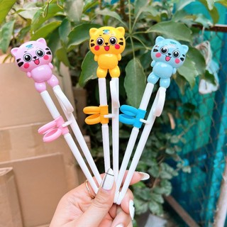 Đũa tập gắp đũa ăn dặm Doremon cho bé 𝐃𝟏𝟑