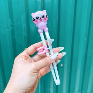 Đũa tập gắp đũa ăn dặm Doremon cho bé 𝐃𝟏𝟑