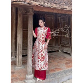 Áo dài hoa gấm nổi cho mẹ bé