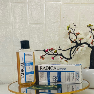 ( CHÍNH HÃNG) Dầu gội đầu RADICAL MED ANTI DANDRUFF SHAMPOO- Làm Sạch Da Đầu Và Ngăn Ngừa Gầu