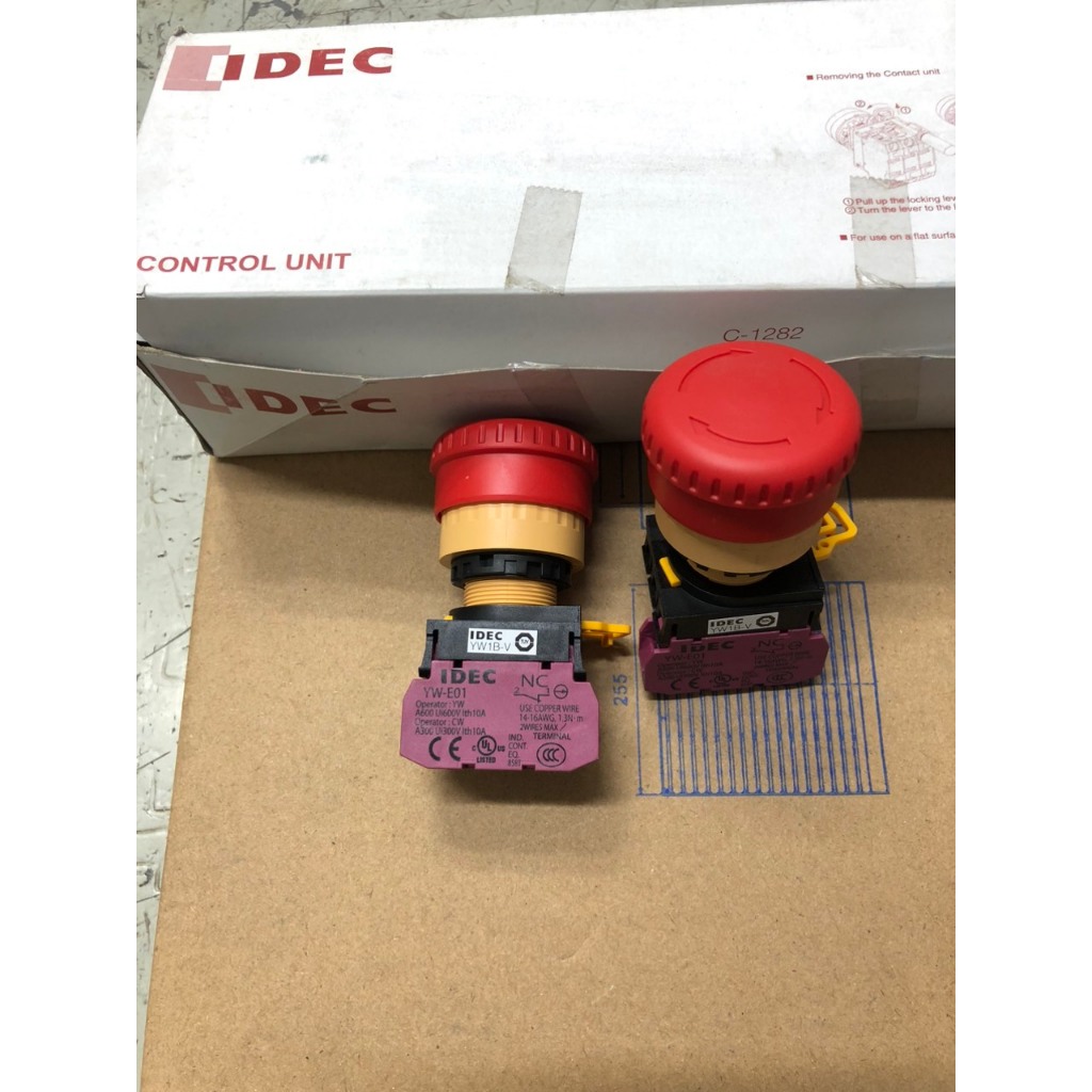 YW1B-V4E01R Nút nhấn dừng khẩn phi 22 IDEC