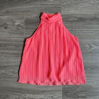 Áo yếm sát nách