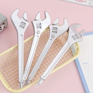 Bút bi hình cục xương độc lạ