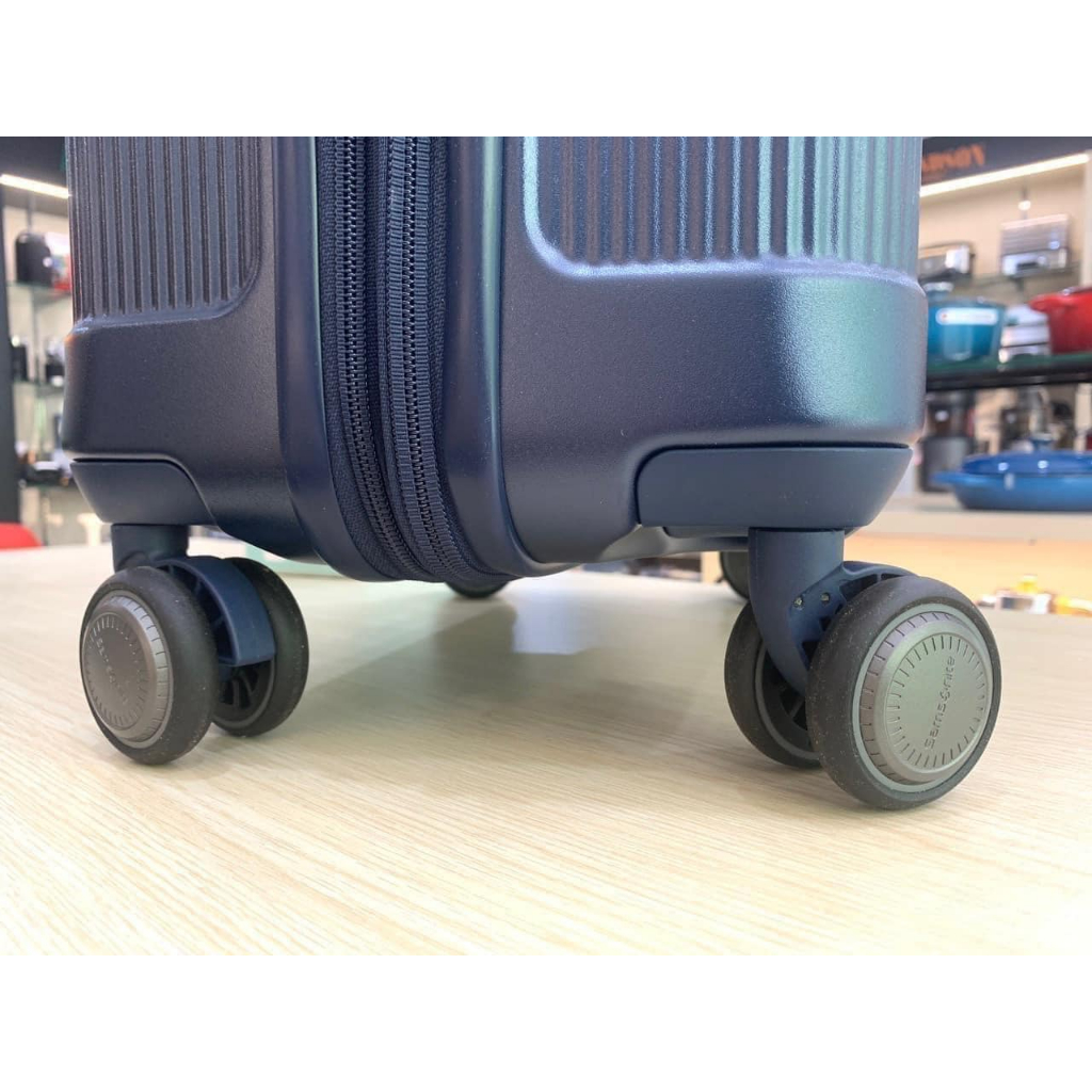 Vali Samsonite dòng doanh nhân cao cấp - cổng sạc USB - HANGDUC88