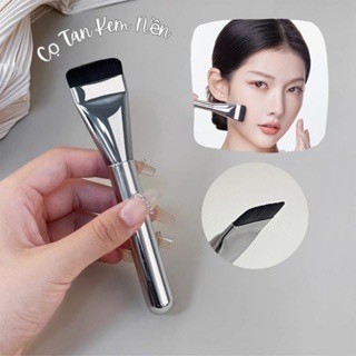 Cọ tán nền Vỏ bạc cán trắng đầu dẹt Siêu Mỏng vừa dùng tán kem nền mướt mịn hoặc sử dụng để đắp mặt nạ trong make up
