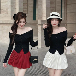 Set áo đen trễ vai tay dài + chân váy xoè xếp ly trắng đỏ