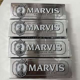 kem đánh răng Marvis Whitening Mint 85ml